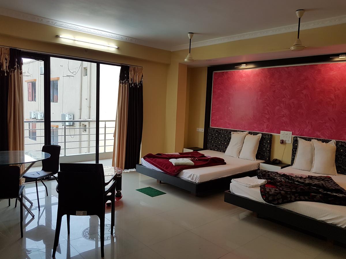 Swagatam International Hotel Tarapith Kültér fotó