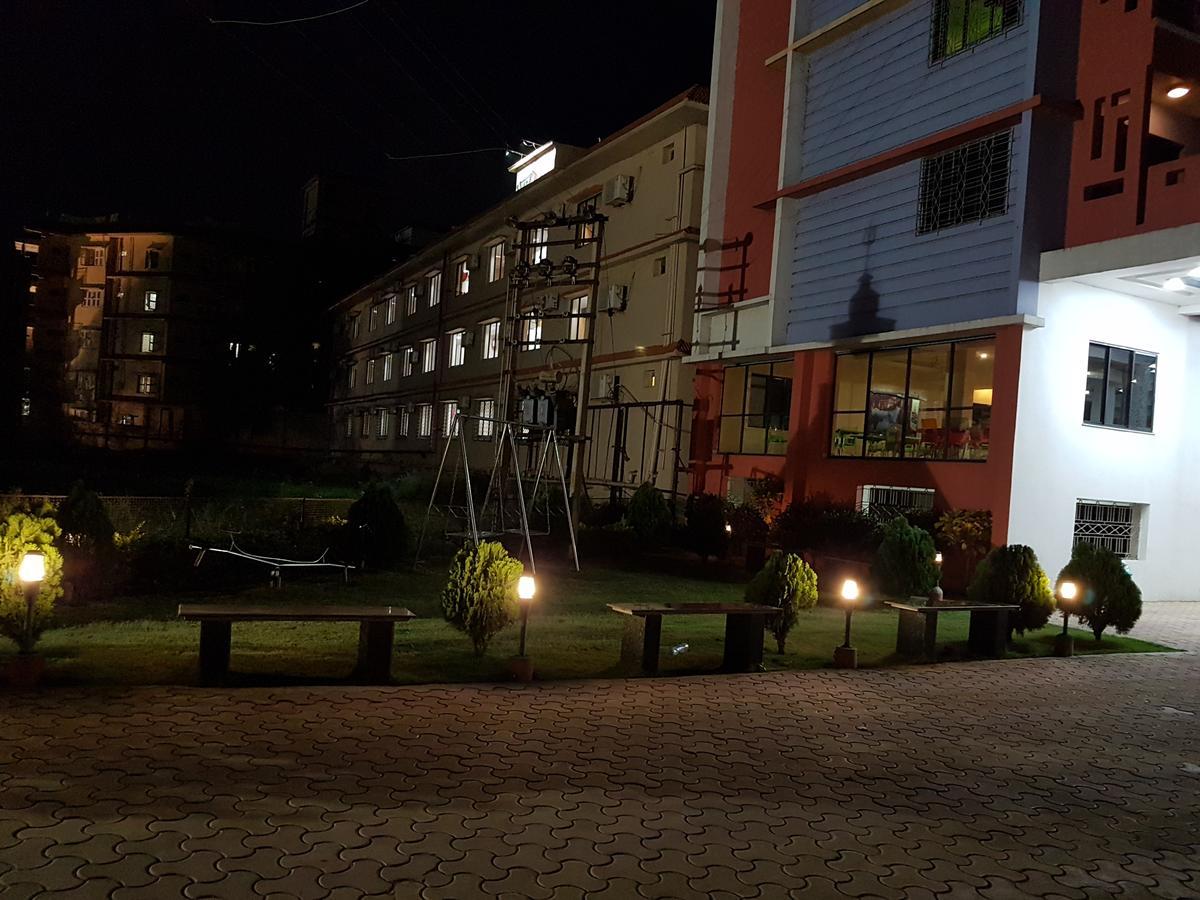 Swagatam International Hotel Tarapith Kültér fotó