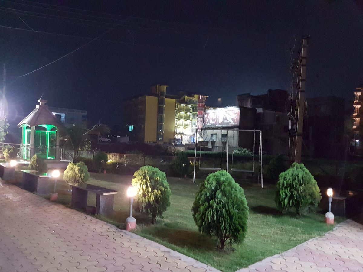 Swagatam International Hotel Tarapith Kültér fotó
