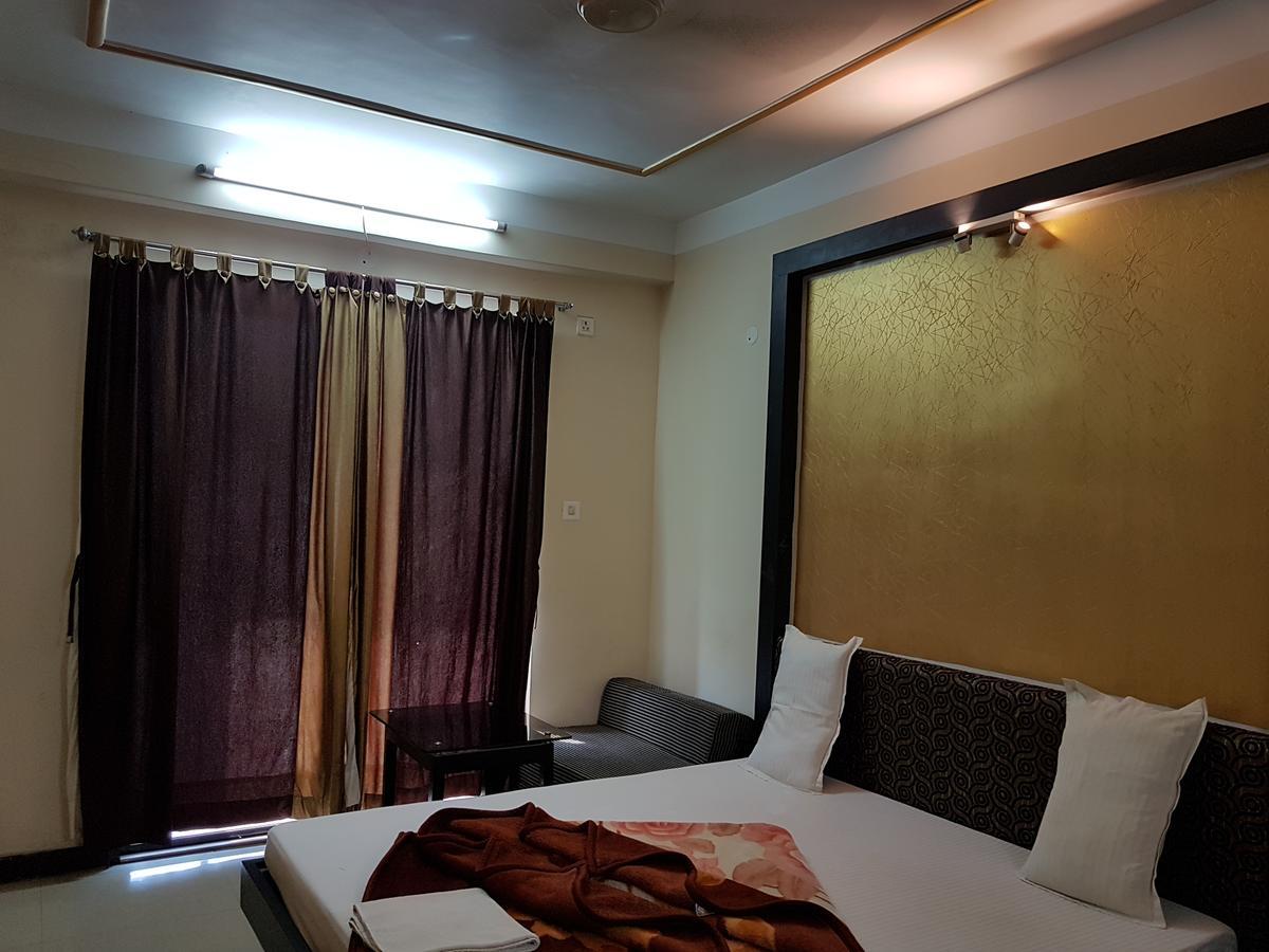Swagatam International Hotel Tarapith Kültér fotó