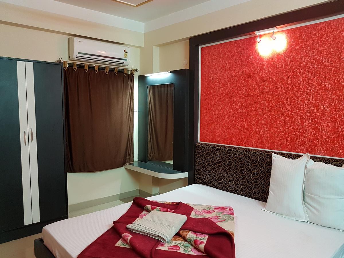 Swagatam International Hotel Tarapith Kültér fotó