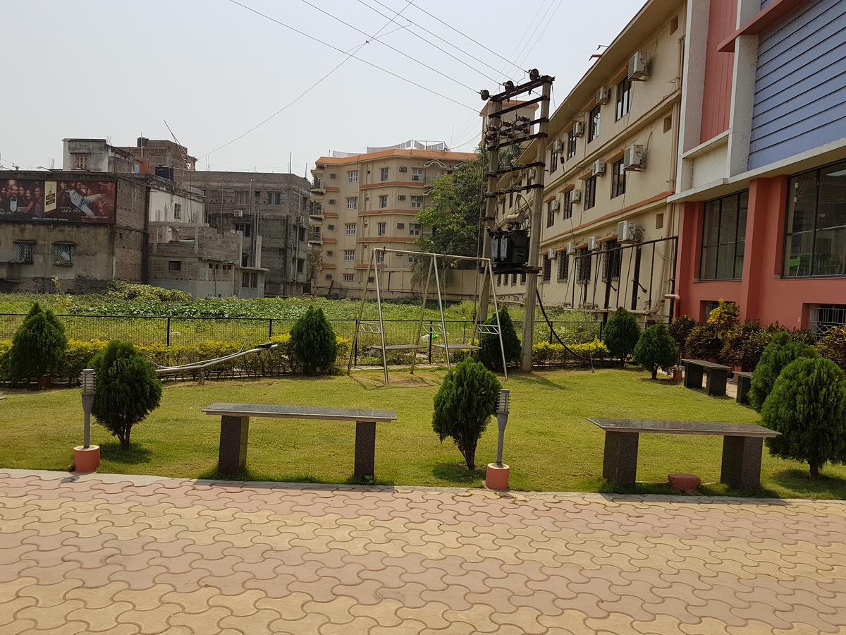Swagatam International Hotel Tarapith Kültér fotó