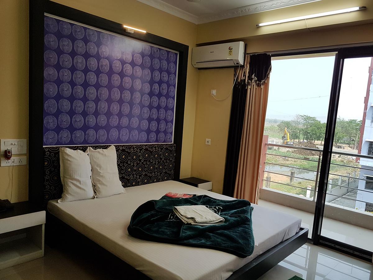 Swagatam International Hotel Tarapith Kültér fotó